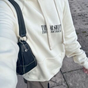 Poleron Beige The Eras Tour Taylor Swift