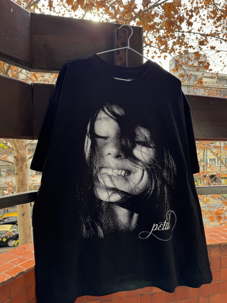 Polera Petals Ariana Grande photo review