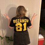 Polera Boston Riders Rozanov Heated Rivalry photo review